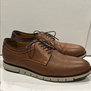 Johnston & Murphy Mens Brown Leather Dress Shoes.  11.5. Preowned condition.
